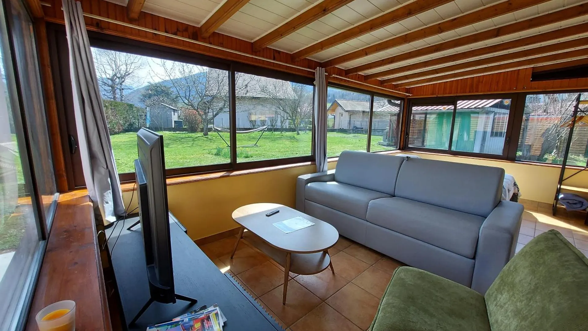 Entre Lac Et Montagne, Cote Calme, Spacieux 3 Pieces Avec Grand Jardin Saint-Jorioz France