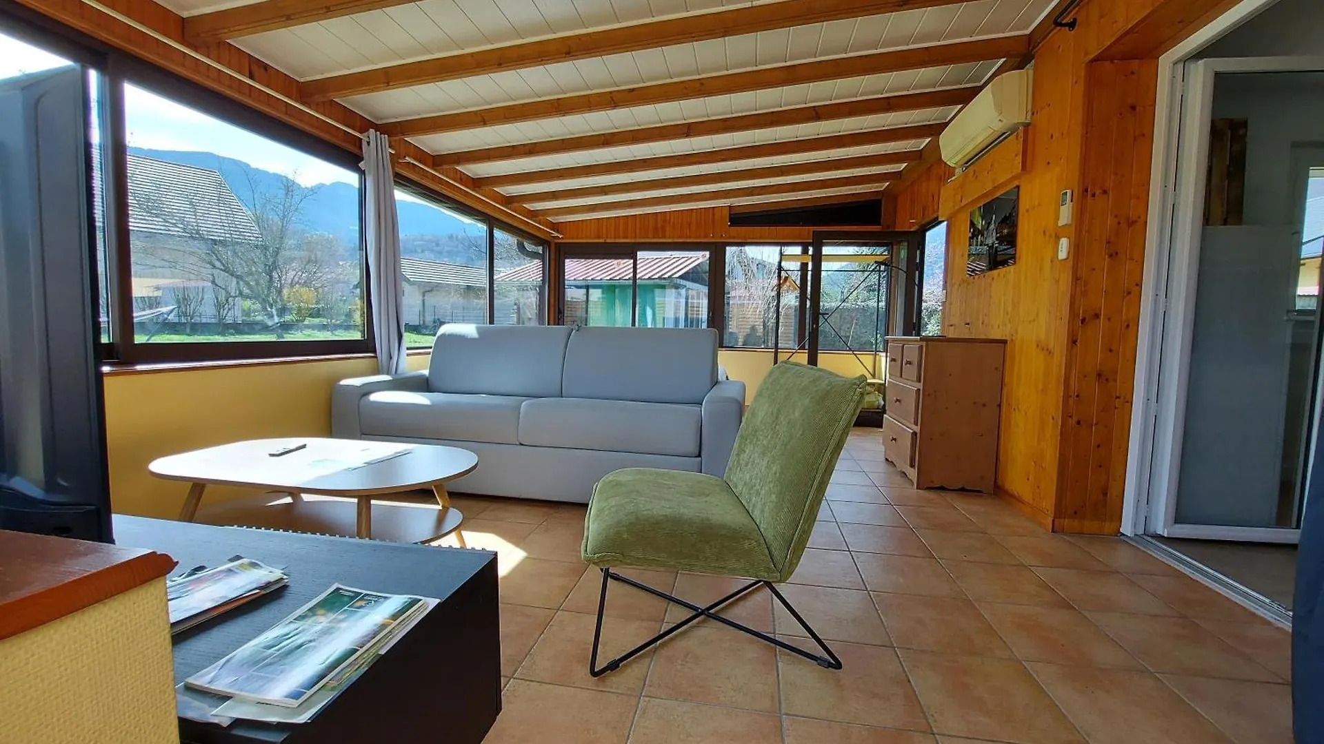 Apartment Entre Lac Et Montagne, Cote Calme, Spacieux 3 Pieces Avec Grand Jardin Saint-Jorioz