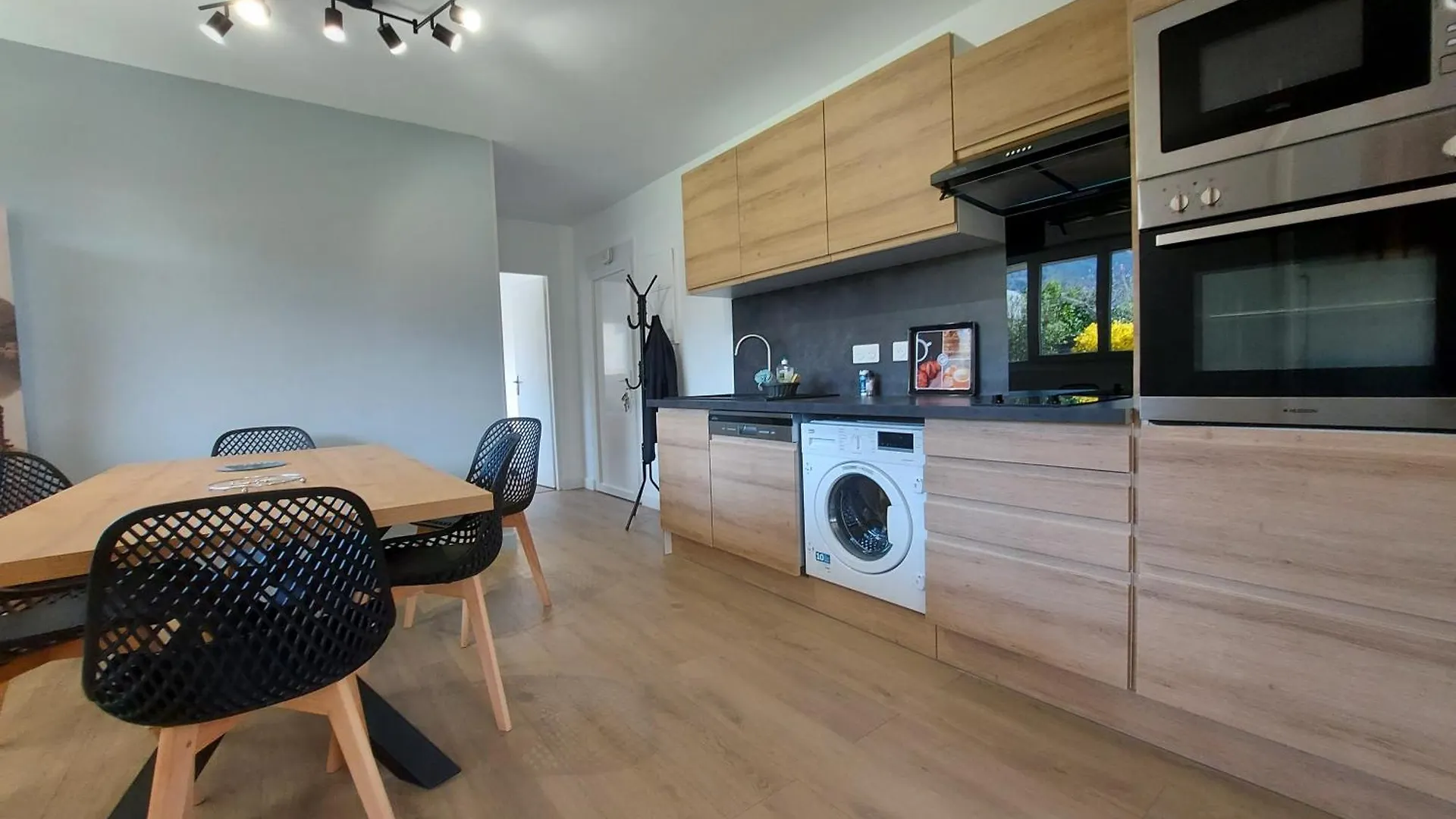 Apartment Entre Lac Et Montagne, Cote Calme, Spacieux 3 Pieces Avec Grand Jardin Saint-Jorioz